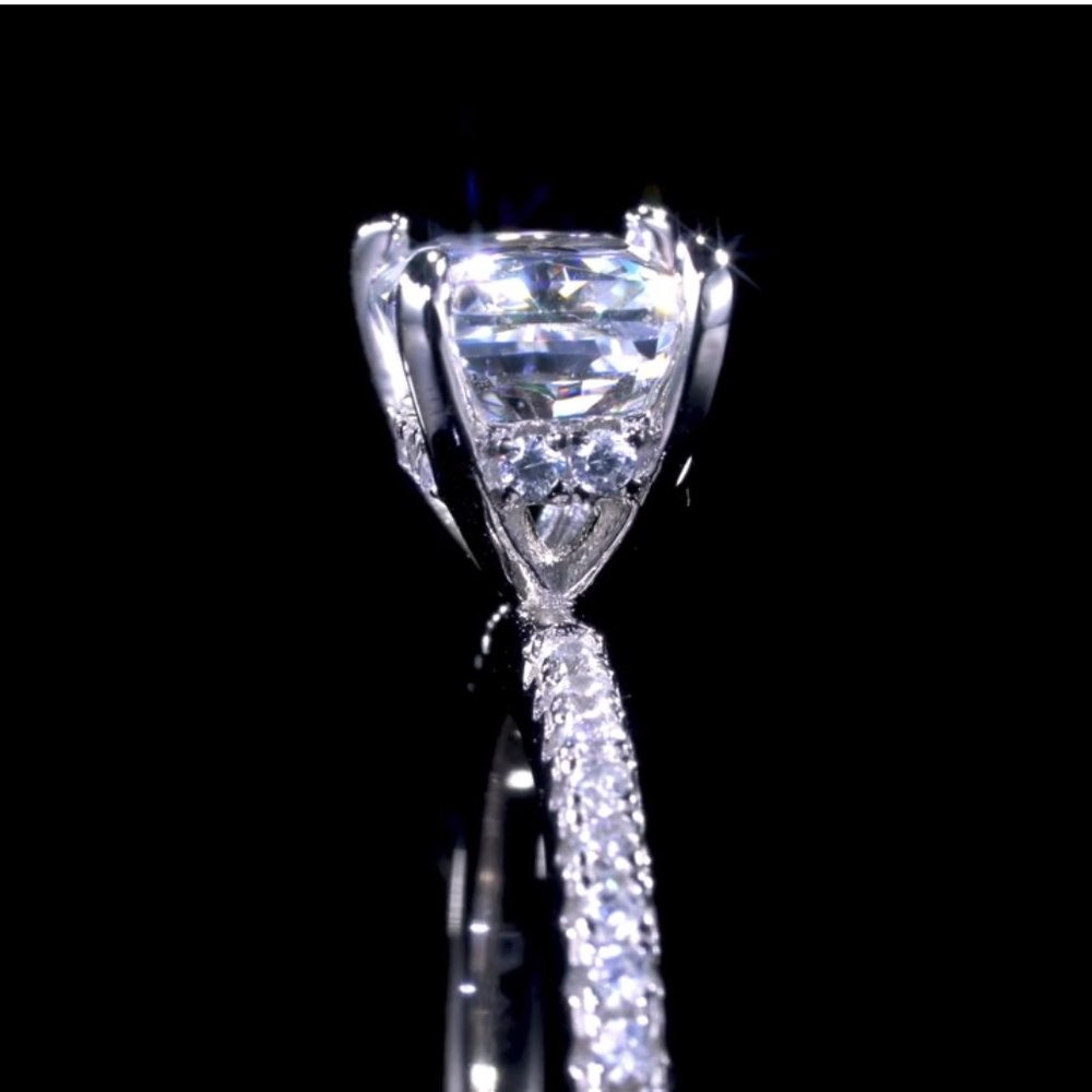 EAST WEST RADIANT PAVÉ RING - OBJKTS Jewelry - Picture 5 of 8